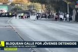 A pedradas protestan por la detención de jóvenes en MTY 