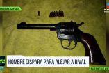 Hombre dispara para alejar a rival en Santiago