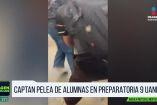 Captan pelea de adolescentes en preparatoria de Nuevo León 