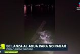 Hombre se lanza al agua para no pagar en Presa La Boca