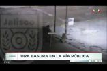 Un hombre fue detenido en la Col. Blanco y Cuéllar de #Guadalajara luego de ser detectado por cámaras del Escudo Urbano #C5 mientras arrojaba ramas y escombros desde un diablito en la vía pública.

#NoticiasImagen

Síguenos en nuestras redes:

Instagram: https://www.instagram.com/imagentvgdl/
TikTok: https://www.tiktok.com/@imagennoticias
Twitter: https://twitter.com/ImagenTVGDL
Facebook: https://www.facebook.com/ImagenTVGDL/
Visita nuestro sitio Web: https://www.imagentv.com/guadalajara

Mantente siempre informado con las noticias sobre los acontecimientos más importantes a nivel nacional con Carolina Martínez.

¡Déjanos tus comentarios, da like, comparte y suscríbete!