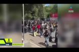 Una protesta por denuncias de acoso sexual en la Prepa 12 de la UdeG terminó con riñas y altercados. Hubo lanzamiento de objetos y presencia de policías; no se reportaron detenidos.