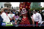 La edición número 13 de la Mega Procesión de #Catrinas reunió cerca de 20 mil participantes esto en el corredor Reforma-Centro Histórico, colectivos de música, danzantes y asistentes desfilaron desde el Ángel de la Independencia hasta el Zócalo. 

#NoticiasImagen #LoDijoZea #ImagenNoticias