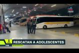 Policías de Tlaquepaque resguardaron a tres adolescentes de 15, 16 y 17 años en la Nueva Central Camionera. Un hombre presuntamente las contactó con una oferta de trabajo.