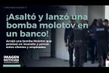 Una mujer de entre 35 y 40 años asaltó un banco en #PlazaAtemajac tras exigir dinero con una nota amenazante; al obtener el botín, arrojó una bomba Molotov que provocó un incendio y pánico entre clientes y empleados.

#NoticiasImagen

Síguenos en nuestras redes:

Instagram: https://www.instagram.com/imagentvgdl/
TikTok: https://www.tiktok.com/@imagennoticias
Twitter: https://twitter.com/ImagenTVGDL
Facebook: https://www.facebook.com/ImagenTVGDL/
Visita nuestro sitio Web: https://www.imagentv.com/guadalajara

Mantente siempre informado con las noticias sobre los acontecimientos más importantes a nivel nacional con Carolina Martínez.

¡Déjanos tus comentarios, da like, comparte y suscríbete!