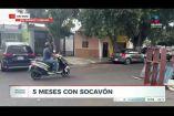 Vecinos de la Col. Blanco y Cuéllar denuncian el riesgo latente que representa un #socavón sobre la calle Industria, casi al cruce con Francisco González Bocanegra, en #Guadalajara, el cual lleva cerca de cinco meses sin ser atendido por las autoridades.

#NoticiasImagen

Síguenos en nuestras redes:

Instagram: https://www.instagram.com/imagentvgdl/
TikTok: https://www.tiktok.com/@imagennoticias
Twitter: https://twitter.com/ImagenTVGDL
Facebook: https://www.facebook.com/ImagenTVGDL/
Visita nuestro sitio Web: https://www.imagentv.com/guadalajara

Mantente siempre informado con las noticias sobre los acontecimientos más importantes a nivel nacional con Carolina Martínez.

¡Déjanos tus comentarios, da like, comparte y suscríbete!