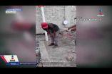 Fidel Armando Ruiz, alcalde de Juventino Rosas, Guanajuato, grabó y difundió el momento en que castigó a tablazos a un grupo de albañiles por acosar a una mujer. El edil aseguró que los propios trabajadores aceptaron la responsabilidad y eligieron recibir ese castigo. 

#NoticiasConNachoLozano
#NoticiasImagen 

¡Como nadie en la noche! #ImagenNoticias con Nacho Lozano de lunes a viernes a las 10:30 pm en el 3.1 #ImagenTelevisión. 

Visita nuestro sitio Web: http://bit.ly/2nT2Wz5 

Síguenos en nuestras redes: 
Instagram: @imagentvnoticias 
Tiktok: @imagennoticias 
X: @ImagenNoticias_ 
Facebook: https://www.facebook.com/ImagenTVNoticias/ 

Aquí encontrarás la mejor información nacional e internacional de Imagen Noticias con Francisco Zea, Paola Rojas, Crystal Mendivil y Nacho Lozano.