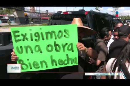 Habitantes de al menos ocho colonias de la delegación Las Pintitas acordaron suspender el cierre vial previsto sobre la carretera a Chapala, en las inmediaciones del Aeropuerto Internacional de #Guadalajara, luego de entablar un diálogo con las autoridades.

#NoticiasImagen

Síguenos en nuestras redes:

Instagram: https://www.instagram.com/imagentvgdl/
TikTok: https://www.tiktok.com/@imagennoticias
Twitter: https://twitter.com/ImagenTVGDL
Facebook: https://www.facebook.com/ImagenTVGDL/
Visita nuestro sitio Web: https://www.imagentv.com/guadalajara

Mantente siempre informado con las noticias sobre los acontecimientos más importantes a nivel nacional con Carolina Martínez.

¡Déjanos tus comentarios, da like, comparte y suscríbete!
