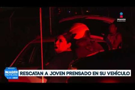 Un conductor de 19 años resultó gravemente herido y prensado en el interior de su vehículo tras impactarse contra un poste de alumbrado público en la carretera a #ElSalto, a la altura del Infonavit Cóndor.

#NoticiasImagen

Síguenos en nuestras redes:

Instagram: https://www.instagram.com/imagentvgdl/
TikTok: https://www.tiktok.com/@imagennoticias
Twitter: https://twitter.com/ImagenTVGDL
Facebook: https://www.facebook.com/ImagenTVGDL/
Visita nuestro sitio Web: https://www.imagentv.com/guadalajara

Mantente siempre informado con las noticias sobre los acontecimientos más importantes a nivel nacional con Erick Breguer.

¡Déjanos tus comentarios, da like, comparte y suscríbete!
