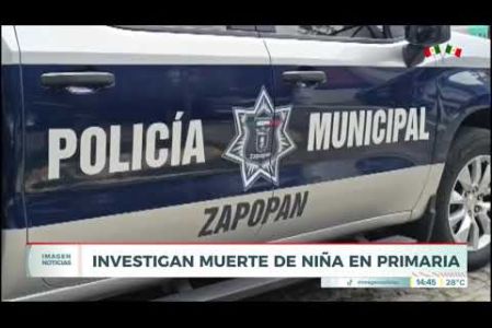 Una niña de 9 años de edad perdió la vida al interior de la escuela primaria Francisco Villa, ubicada sobre la avenida Federalismo en la Col. Benito Juárez, en #Zapopan.

#NoticiasImagen

Síguenos en nuestras redes:

Instagram: https://www.instagram.com/imagentvgdl/
TikTok: https://www.tiktok.com/@imagennoticias
Twitter: https://twitter.com/ImagenTVGDL
Facebook: https://www.facebook.com/ImagenTVGDL/
Visita nuestro sitio Web: https://www.imagentv.com/guadalajara

Mantente siempre informado con las noticias sobre los acontecimientos más importantes a nivel nacional con Carolina Martínez.

¡Déjanos tus comentarios, da like, comparte y suscríbete!