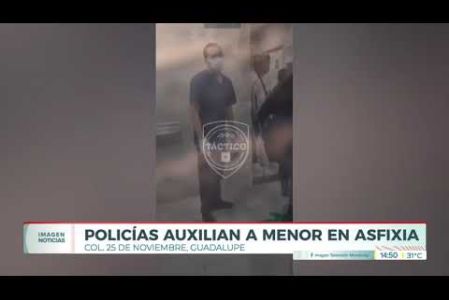 Una pareja de policías salvó a un menor que se asfixiaba en Guadalupe. 

No te pierdas Imagen Noticias Monterrey con Claudia Ovalle de lunes a viernes por Imagen Televisión Monterrey.
 
Síguenos en nuestras redes
Instagram: https://www.instagram.com/imagentvmonterrey/
Twitter: https://twitter.com/ImagenTVMTY
Facebook: https://www.facebook.com/ImagenTVMTY/

Mantente siempre informado con las noticias sobre los acontecimientos más importantes a nivel nacional con Claudia Ovalle y Brenda Cavazos.


¡Dale like y suscríbete!