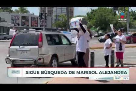 Familiares y amigos de Marisol Alejandra Sandoval García, de 22 años, se manifestaron de manera pacífica para exigir a las autoridades celeridad en las labores de búsqueda, al cumplirse casi una semana de su desaparición.

#NoticiasImagen

Síguenos en nuestras redes:

Instagram: https://www.instagram.com/imagentvgdl/
TikTok: https://www.tiktok.com/@imagennoticias
Twitter: https://twitter.com/ImagenTVGDL
Facebook: https://www.facebook.com/ImagenTVGDL/
Visita nuestro sitio Web: https://www.imagentv.com/guadalajara

Mantente siempre informado con las noticias sobre los acontecimientos más importantes a nivel nacional con Carolina Martínez.

¡Déjanos tus comentarios, da like, comparte y suscríbete!