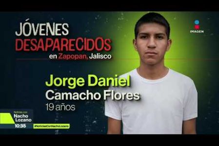 Este video muestra el momento en que cuatro jóvenes fueron privados de la libertad el 14 de septiembre en Arenales Tapatíos, #Zapopan, #Jalisco. Un comando les disparó y se los llevó. Así habría ocurrido:

#NoticiasConNachoLozano
#NoticiasImagen 

¡Como nadie en la noche! #ImagenNoticias con Nacho Lozano de lunes a viernes a las 10:30 pm en el 3.1 #ImagenTelevisión. 

Visita nuestro sitio Web: http://bit.ly/2nT2Wz5 

Síguenos en nuestras redes: 
Instagram: @imagentvnoticias 
Tiktok: @imagennoticias 
X: @ImagenNoticias_ 
Facebook: https://www.facebook.com/ImagenTVNoticias/ 

Aquí encontrarás la mejor información nacional e internacional de Imagen Noticias con Francisco Zea, Paola Rojas, Crystal Mendivil y Nacho Lozano.