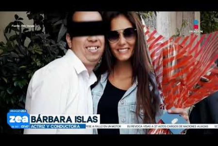 La actriz y conductora Bárbara Islas denunció en redes sociales a un fan que la ha acosado durante años: incluso llegó a visitar la casa de su madre. Islas asegura que teme por su bienestar.