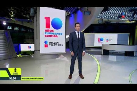 Hace 10 años hicimos una promesa, y todos los días seguimos cumpliendo. Gracias por acompañarnos en esta historia.

#ImagenTelevisión, #10AñosCumpliendoContigo.

#NoticiasConNachoLozano
#NoticiasImagen 

¡Como nadie en la noche! #ImagenNoticias con Nacho Lozano de lunes a viernes a las 10:30 pm en el 3.1 #ImagenTelevisión. 

Visita nuestro sitio Web: http://bit.ly/2nT2Wz5 

Síguenos en nuestras redes: 
Instagram: @imagentvnoticias 
Tiktok: @imagennoticias 
X: @ImagenNoticias_ 
Facebook: https://www.facebook.com/ImagenTVNoticias/ 

Aquí encontrarás la mejor información nacional e internacional de Imagen Noticias con Francisco Zea, Paola Rojas, Crystal Mendivil y Nacho Lozano.