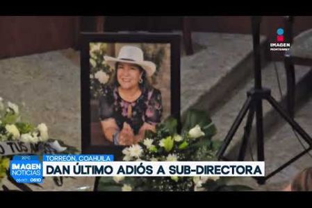 Despiden a la subdirectora ultimada por un par de jóvenes en secundaria de Torreón. 

No te pierdas Imagen Noticias Monterrey con Brenda Cavazos de lunes a viernes por Imagen Televisión Monterrey.

Síguenos en nuestras redes
Instagram: https://www.instagram.com/imagentvmonterrey/
Twitter: https://twitter.com/ImagenTVMTY
Facebook: https://www.facebook.com/ImagenTVMTY/

Mantente siempre informado con las noticias sobre los acontecimientos más importantes a nivel nacional con Claudia Ovalle y Brenda Cavazos.


¡Dale like y suscríbete!