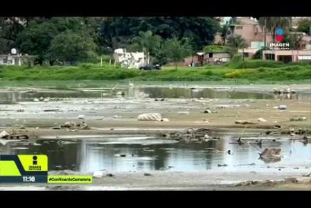 Vecinos de la Presa Las Pintas denuncian malos olores, basura y residuos tras las labores de limpieza. Señalan casos de dengue e infecciones respiratorias, además de problemas con el suministro de agua.