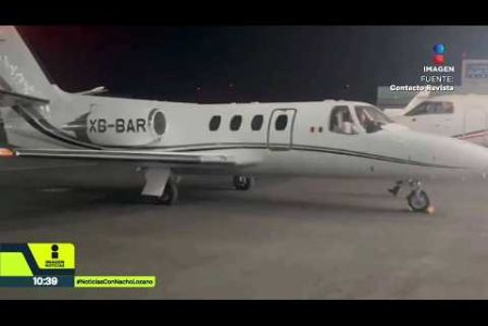 La Fiscalía de #Nayarit investiga si el accidente de una #avioneta pudo tratarse de un atentado contra el gobernador Miguel Ángel Navarro, debido a que se detectó que integrantes del crimen organizado conocían con anticipación la agenda de vuelos del mandatario. 

#NoticiasConNachoLozano
#NoticiasImagen 

¡Como nadie en la noche! #ImagenNoticias con Nacho Lozano de lunes a viernes a las 10:30 pm en el 3.1 #ImagenTelevisión. 

Visita nuestro sitio Web: http://bit.ly/2nT2Wz5 

Síguenos en nuestras redes: 
Instagram: @imagentvnoticias 
Tiktok: @imagennoticias 
X: @ImagenNoticias_ 
Facebook: https://www.facebook.com/ImagenTVNoticias/ 

Aquí encontrarás la mejor información nacional e internacional de Imagen Noticias con Francisco Zea, Paola Rojas, Crystal Mendivil y Nacho Lozano.