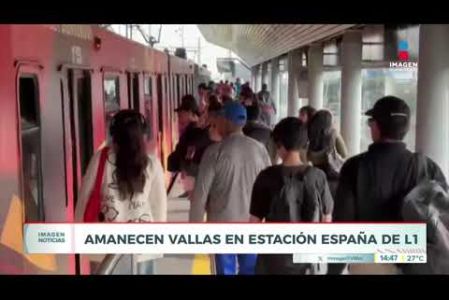 El secretario de Seguridad Pública del Estado, Juan Pablo Hernández, informó que la colocación de vallas metálicas en las inmediaciones de la Estación España de la Línea 1 del #TrenLigero responde a la necesidad de prevenir nuevos altercados violentos entre manifestantes que reclaman la calidad del agua, automovilistas y usuarios del transporte público.

#NoticiasImagen

Síguenos en nuestras redes:

Instagram: https://www.instagram.com/imagentvgdl/
TikTok: https://www.tiktok.com/@imagennoticias
Twitter: https://twitter.com/ImagenTVGDL
Facebook: https://www.facebook.com/ImagenTVGDL/
Visita nuestro sitio Web: https://www.imagentv.com/guadalajara

Mantente siempre informado con las noticias sobre los acontecimientos más importantes a nivel nacional con Carolina Martínez.

¡Déjanos tus comentarios, da like, comparte y suscríbete!
