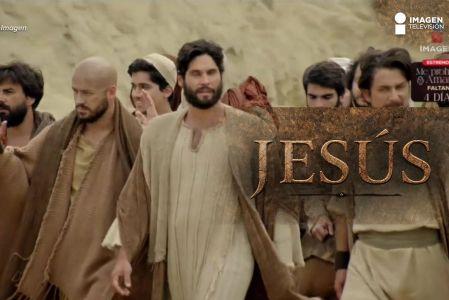 Jesús recuerda a sus seguidores la importancia de pedir, buscar y llamar con confianza, porque la oración también es una forma de acercarnos a Dios.
