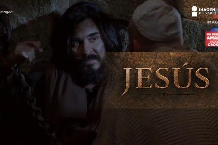 El Mesías llega, pero las dudas y la incredulidad lo rodean. Descubre las tensiones y los milagros que marcan su camino, desde curaciones en sábado hasta enfrentamientos con líderes religiosos.<br /><br />Sigue la historia de aquellos que buscan la verdad y aquellos que la rechazan. Explora el dolor de la pérdida,