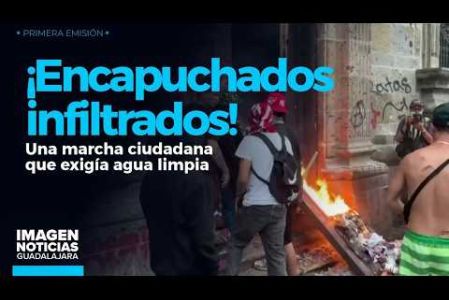 Una marcha ciudadana que exigía agua limpia terminó en disturbios en el Centro Histórico de #Guadalajara tras la irrupción de un grupo de encapuchados. Pese a que el contingente pacífico intentó apartarse desde el #ParqueRojo, los agresores avanzaron rompiendo cristales, robando comercios y lanzando petardos contra inmuebles públicos.

#NoticiasImagen

Síguenos en nuestras redes:

Instagram: https://www.instagram.com/imagentvgdl/
TikTok: https://www.tiktok.com/@imagennoticias
Twitter: https://twitter.com/ImagenTVGDL
Facebook: https://www.facebook.com/ImagenTVGDL/
Visita nuestro sitio Web: https://www.imagentv.com/guadalajara

Mantente siempre informado con las noticias sobre los acontecimientos más importantes a nivel nacional con Erick Breguer.

¡Déjanos tus comentarios, da like, comparte y suscríbete!