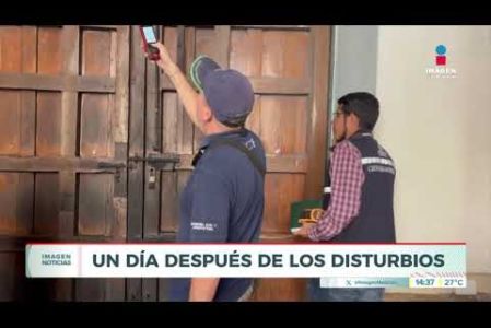 Peritos del Instituto Jalisciense de Ciencias Forenses iniciaron las evaluaciones de daños en el Congreso del Estado, luego de que infiltrados intentaran quemar sus accesos principales durante la marcha del 18 de octubre.

#NoticiasImagen

Síguenos en nuestras redes:

Instagram: https://www.instagram.com/imagentvgdl/
TikTok: https://www.tiktok.com/@imagennoticias
Twitter: https://twitter.com/ImagenTVGDL
Facebook: https://www.facebook.com/ImagenTVGDL/
Visita nuestro sitio Web: https://www.imagentv.com/guadalajara

Mantente siempre informado con las noticias sobre los acontecimientos más importantes a nivel nacional con Carolina Martínez.

¡Déjanos tus comentarios, da like, comparte y suscríbete!