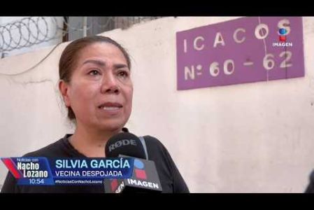 Silvia fue despojada por la fuerza de su departamento en la calle Icacos, en la Narvarte, tras habitarlo 30 años. Denuncia que presuntos actuarios y policías irrumpieron sin orden judicial, sacaron sus pertenencias a la calle y tomaron posesión del inmueble. 

#NoticiasConNachoLozano
#NoticiasImagen 

¡Como nadie en la noche! #ImagenNoticias con Nacho Lozano de lunes a viernes a las 10:30 pm en el 3.1 #ImagenTelevisión. 

Visita nuestro sitio Web: http://bit.ly/2nT2Wz5 

Síguenos en nuestras redes: 
Instagram: @imagentvnoticias 
Tiktok: @imagennoticias 
X: @ImagenNoticias_ 
Facebook: https://www.facebook.com/ImagenTVNoticias/ 

Aquí encontrarás la mejor información nacional e internacional de Imagen Noticias con Francisco Zea, Paola Rojas, Crystal Mendivil y Nacho Lozano.
