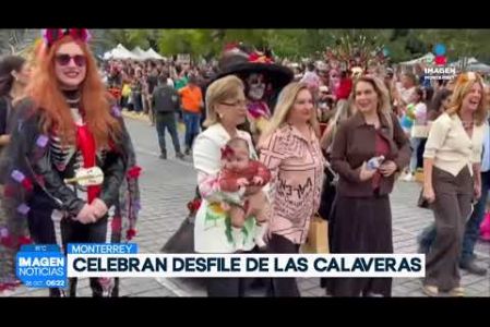 El Desfile de las Calaveras tomó el centro de la ciudad de Monterrey, iniciando los festejos de Día de Muertos. 

No te pierdas Imagen Noticias Monterrey con Brenda Cavazos de lunes a viernes por Imagen Televisión Monterrey.

Síguenos en nuestras redes
Instagram: https://www.instagram.com/imagentvmonterrey/
Twitter: https://twitter.com/ImagenTVMTY
Facebook: https://www.facebook.com/ImagenTVMTY/

Mantente siempre informado con las noticias sobre los acontecimientos más importantes a nivel nacional con Claudia Ovalle y Brenda Cavazos.


¡Dale like y suscríbete!