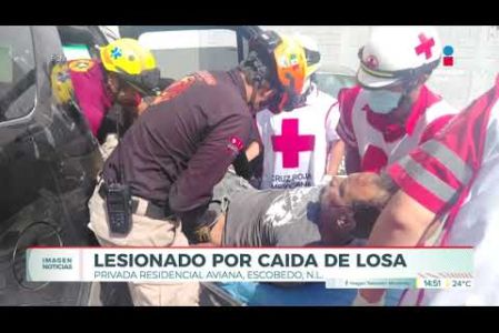 Una losa cayó encima de un trabajador en Escobedo: milagrosamente salvó la vida. 

No te pierdas Imagen Noticias Monterrey con Claudia Ovalle de lunes a viernes por Imagen Televisión Monterrey.
 
Síguenos en nuestras redes
Instagram: https://www.instagram.com/imagentvmonterrey/
Twitter: https://twitter.com/ImagenTVMTY
Facebook: https://www.facebook.com/ImagenTVMTY/

Mantente siempre informado con las noticias sobre los acontecimientos más importantes a nivel nacional con Claudia Ovalle y Brenda Cavazos.


¡Dale like y suscríbete!