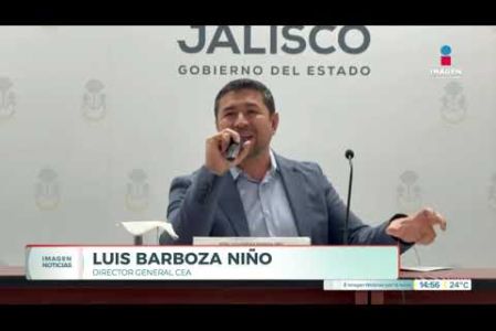 El director general de la Comisión Estatal del Agua, Luis Barboza Niño, anunció que a finales de abril comenzará a operar la primera etapa de la renovada planta potabilizadora de #Miravalle, la cual registra actualmente un avance constructivo cercano al 23%.

#NoticiasImagen

Síguenos en nuestras redes:

Instagram: https://www.instagram.com/imagentvgdl/
TikTok: https://www.tiktok.com/@imagennoticias
Twitter: https://twitter.com/ImagenTVGDL
Facebook: https://www.facebook.com/ImagenTVGDL/
Visita nuestro sitio Web: https://www.imagentv.com/guadalajara

Mantente siempre informado con las noticias sobre los acontecimientos más importantes a nivel nacional con Carolina Martínez.

¡Déjanos tus comentarios, da like, comparte y suscríbete!