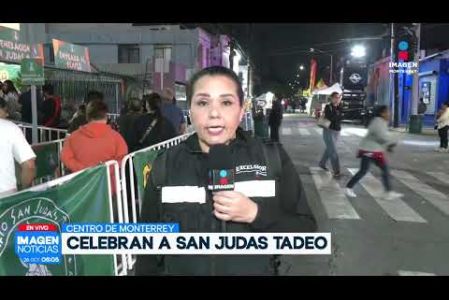 Largas filas nocturnas, cortes a la circulación y un operativo son parte de las festividades a San Judas Tadeo en Monterrey. 

No te pierdas Imagen Noticias Monterrey con Brenda Cavazos de lunes a viernes por Imagen Televisión Monterrey.

Síguenos en nuestras redes
Instagram: https://www.instagram.com/imagentvmonterrey/
Twitter: https://twitter.com/ImagenTVMTY
Facebook: https://www.facebook.com/ImagenTVMTY/

Mantente siempre informado con las noticias sobre los acontecimientos más importantes a nivel nacional con Claudia Ovalle y Brenda Cavazos.


¡Dale like y suscríbete!