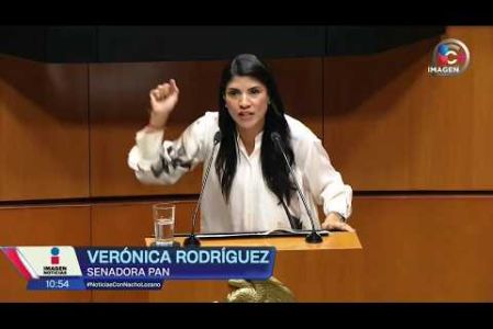 Así se enfrentaron en un debate por la imparcialidad de #GuadalupeTaddei al frente del INE. Mientras la oposición acusa a Morena y a López Obrador de influir en su nombramiento, senadores de la #4T defienden su presunción de inocencia y señalan a la gestión anterior. 

#NoticiasConNachoLozano
#NoticiasImagen 

¡Como nadie en la noche! #ImagenNoticias con Nacho Lozano de lunes a viernes a las 10:30 pm en el 3.1 #ImagenTelevisión. 

Visita nuestro sitio Web: http://bit.ly/2nT2Wz5 

Síguenos en nuestras redes: 
Instagram: @imagentvnoticias 
Tiktok: @imagennoticias 
X: @ImagenNoticias_ 
Facebook: https://www.facebook.com/ImagenTVNoticias/ 

Aquí encontrarás la mejor información nacional e internacional de Imagen Noticias con Francisco Zea, Paola Rojas, Crystal Mendivil y Nacho Lozano.