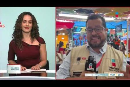 Con una tradición de nueve décadas, la Feria del Cartón y del Juguete se encuentra instalada en el Parque Morelos de #Guadalajara, donde decenas de comerciantes ofrecen calaveritas de azúcar, juguetes y muñecas de cartonería tradicional, miniaturas y artículos decorativos para los altares de #DíadeMuertos, además de una variada oferta gastronómica típica.