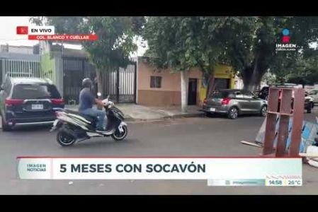 Vecinos de la Col. Blanco y Cuéllar denuncian el riesgo latente que representa un #socavón sobre la calle Industria, casi al cruce con Francisco González Bocanegra, en #Guadalajara, el cual lleva cerca de cinco meses sin ser atendido por las autoridades.

#NoticiasImagen

Síguenos en nuestras redes:

Instagram: https://www.instagram.com/imagentvgdl/
TikTok: https://www.tiktok.com/@imagennoticias
Twitter: https://twitter.com/ImagenTVGDL
Facebook: https://www.facebook.com/ImagenTVGDL/
Visita nuestro sitio Web: https://www.imagentv.com/guadalajara

Mantente siempre informado con las noticias sobre los acontecimientos más importantes a nivel nacional con Carolina Martínez.

¡Déjanos tus comentarios, da like, comparte y suscríbete!