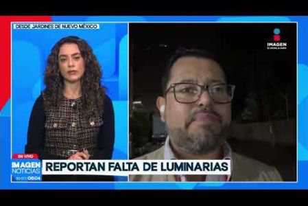 Vecinos y usuarios del transporte público en la Col. Jardines de Nuevo México, en #Zapopan, reportan una severa falta de luminarias sobre la calle Segunda Poniente, en su cruce con la Av. Idolina Gaona.

#NoticiasImagen

Síguenos en nuestras redes:

Instagram: https://www.instagram.com/imagentvgdl/
TikTok: https://www.tiktok.com/@imagennoticias
Twitter: https://twitter.com/ImagenTVGDL
Facebook: https://www.facebook.com/ImagenTVGDL/
Visita nuestro sitio Web: https://www.imagentv.com/guadalajara

Mantente siempre informado con las noticias sobre los acontecimientos más importantes a nivel nacional con Erick Breguer.

¡Déjanos tus comentarios, da like, comparte y suscríbete!