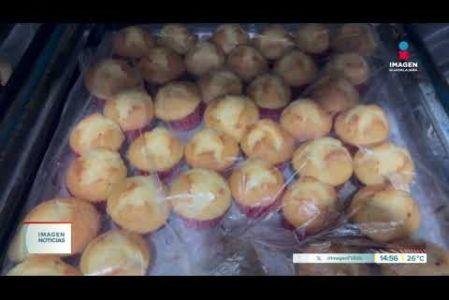 Con más de seis décadas de trayectoria, la panadería Magallanes, fundada por Luis Ramiro en el emblemático barrio de Santa Tere, en #Guadalajara, mantiene activa la elaboración tradicional de pan de muerto durante la temporada de #DíadeMuertos.

#NoticiasImagen

Síguenos en nuestras redes:

Instagram: https://www.instagram.com/imagentvgdl/
TikTok: https://www.tiktok.com/@imagennoticias
Twitter: https://twitter.com/ImagenTVGDL
Facebook: https://www.facebook.com/ImagenTVGDL/
Visita nuestro sitio Web: https://www.imagentv.com/guadalajara

Mantente siempre informado con las noticias sobre los acontecimientos más importantes a nivel nacional con Carolina Martínez.

¡Déjanos tus comentarios, da like, comparte y suscríbete!