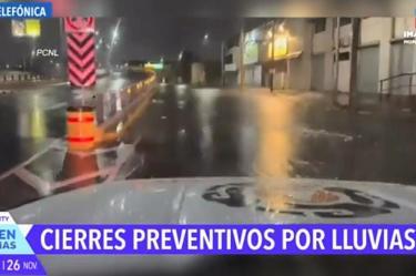 Reportan fuertes lluvias en Monterrey y área metropolitana