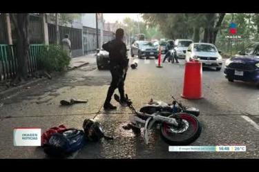 Un motociclista de unos 50 años resultó gravemente herido tras estrellarse contra la parte trasera de un camión de la ruta 622 que subía pasaje sobre Av. Patria y Lagos Superiores, en #Zapopan.
#NoticiasImagen
Síguenos en nuestras redes:
Instagram: https://www.instagram.com/imagentvgdl/
TikTok: https://www.tiktok.com/@imagennoticias
Twitter: https://twitter.com/ImagenTVGDL
Facebook: https://www.facebook.com/ImagenTVGDL/
Visita nuestro sitio Web: https://www.imagentv.com/guadalajara
Mantente siempre informado con las noticias sobre los acontecimientos más importantes a nivel nacional con Carolina Martínez.
¡Déjanos tus comentarios, da like, comparte y suscríbete!