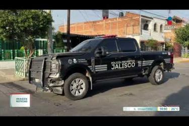 Una patrulla blindada de la Policía Estatal chocó contra un auto particular y salió proyectada hacia un vehículo estacionado en el cruce de Medrano y Corregidora, en #Guadalajara.
#NoticiasImagen
Síguenos en nuestras redes:
Instagram: https://www.instagram.com/imagentvgdl/
TikTok: https://www.tiktok.com/@imagennoticias
Twitter: https://twitter.com/ImagenTVGDL
Facebook: https://www.facebook.com/ImagenTVGDL/
Visita nuestro sitio Web: https://www.imagentv.com/guadalajara
Mantente siempre informado con las noticias sobre los acontecimientos más importantes a nivel nacional con Carolina Martínez.
¡Déjanos tus comentarios, da like, comparte y suscríbete!