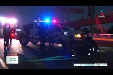Un hombre en situación de calle, de aproximadamente 40 años, resultó gravemente herido tras ser atropellado por un taxi del aeropuerto sobre el Nodo Revolución, en los límites de #Guadalajara y #Tlaquepaque.

#NoticiasImagen

Síguenos en nuestras redes:

Instagram: https://www.instagram.com/imagentvgdl/
TikTok: https://www.tiktok.com/@imagennoticias
Twitter: https://twitter.com/ImagenTVGDL
Facebook: https://www.facebook.com/ImagenTVGDL/
Visita nuestro sitio Web: https://www.imagentv.com/guadalajara

Mantente siempre informado con las noticias sobre los acontecimientos más importantes a nivel nacional con Carolina Martínez.

¡Déjanos tus comentarios, da like, comparte y suscríbete!