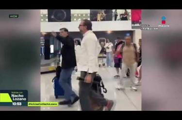 “Fuera corrupto, corrupto", así fue como varias personas abuchearon al senador morenista Gerardo Fernández Noroña en el #AICM. En respuesta, #Noroña los llamó "fachos" y criticó el estilo de vida del hermano de una de las mujeres que lo increpó.
#NoticiasConNachoLozano
#NoticiasImagen
¡Como nadie en la noche! #ImagenNoticias con Nacho Lozano de lunes a viernes a las 10:30 pm en el 3.1 #ImagenTelevisión.
Visita nuestro sitio Web: http://bit.ly/2nT2Wz5
Síguenos en nuestras redes:
Instagram: @imagentvnoticias
Tiktok: @imagennoticias
X: @ImagenNoticias_
Facebook: https://www.facebook.com/ImagenTVNoticias/
Aquí encontrarás la mejor información nacional e internacional de Imagen Noticias con Francisco Zea, Paola Rojas, Crystal Mendivil y Nacho Lozano.
