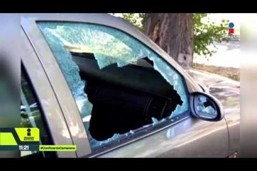 Vecinos de la colonia Libertad, en Guadalajara, enfrentaron a un hombre señalado de dañar vehículos. Varias cámaras de seguridad habrían captado al sujeto en repetidas ocasiones realizando esta acción. No te pierdas la Tercera Emisión de Imagen Noticias Guadalajara de lunes a viernes en punto de las 11:05 p.m. en el 3.1.
Síguenos en nuestras redes:
Instagram: https://www.instagram.com/imagentvgdl/
TikTok: https://www.tiktok.com/@imagennoticias
Twitter: https://twitter.com/ImagenTVGDL
Facebook: https://www.facebook.com/ImagenTVGDL/
Visita nuestro sitio Web: https://www.imagentv.com/guadalajara
Mantente siempre informado con las noticias sobre los acontecimientos más importantes a nivel nacional con Ricardo Camarena y Carolina Martínez.
¡Déjanos tus comentarios, da like, comparte y suscríbete!