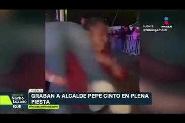 Grabaron al alcalde morenista del municipio poblano de Juan C. Bonilla. Su nombre es Pepe Cinto Bernal, fue captado cargando y tocando a una mujer frente a todo el mundo. Pero esta no ha sido su única polémica:
#NoticiasConNachoLozano
#NoticiasImagen
¡Como nadie en la noche! #ImagenNoticias con Nacho Lozano de lunes a viernes a las 10:30 pm en el 3.1 #ImagenTelevisión.
Visita nuestro sitio Web: http://bit.ly/2nT2Wz5
Síguenos en nuestras redes:
Instagram: @imagentvnoticias
Tiktok: @imagennoticias
X: @ImagenNoticias_
Facebook: https://www.facebook.com/ImagenTVNoticias/
Aquí encontrarás la mejor información nacional e internacional de Imagen Noticias con Francisco Zea, Paola Rojas, Crystal Mendivil y Nacho Lozano.
