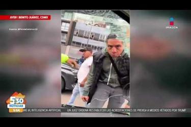 Este fue justo el momento en que una pareja fue agredida por el conductor de un camión y su compañero en una base cercana al Metro Mixcoac, los dos sujetos le rompieron los cristales de las ventanas de su coche.