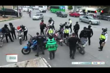 A raíz del feminicidio de #KarlaMargarita, cuyo cuerpo fue localizado cerca del #CUCBA en #Zapopan tras abordar un servicio de transporte en motocicleta por aplicación, autoridades estatales intensificaron las acciones para inhibir esta modalidad que opera fuera del marco legal en #Jalisco.
#NoticiasImagen
Síguenos en nuestras redes:
Instagram: https://www.instagram.com/imagentvgdl/
TikTok: https://www.tiktok.com/@imagennoticias
Twitter: https://twitter.com/ImagenTVGDL
Facebook: https://www.facebook.com/ImagenTVGDL/
Visita nuestro sitio Web: https://www.imagentv.com/guadalajara
Mantente siempre informado con las noticias sobre los acontecimientos más importantes a nivel nacional con Carolina Martínez.
¡Déjanos tus comentarios, da like, comparte y suscríbete!