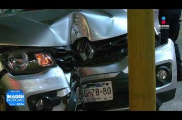 -Un auto compacto se estrelló contra un poste de telefonía sobre la Av. Javier Mina, al cruce con la calle Aquiles Serdán, en #Guadalajara.
-Un severo accidente vial se registró sobre el Periférico Sur, a la altura de la calle Artesanos, en el municipio de San Pedro #Tlaquepaque.

#NoticiasImagen

Síguenos en nuestras redes:

Instagram: https://www.instagram.com/imagentvgdl/
TikTok: https://www.tiktok.com/@imagennoticias
Twitter: https://twitter.com/ImagenTVGDL
Facebook: https://www.facebook.com/ImagenTVGDL/
Visita nuestro sitio Web: https://www.imagentv.com/guadalajara

Mantente siempre informado con las noticias sobre los acontecimientos más importantes a nivel nacional con Erick Breguer.

¡Déjanos tus comentarios, da like, comparte y suscríbete!