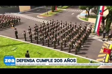 El secretario de la Defensa Nacional, el general Ricardo Trevilla Trejo, encabezó la ceremonia por el 205 aniversario de la creación de la Secretaría de Guerra y Marina. 

#LoDijoZea #NoticiasImagen #ImagenNoticias 

Visita nuestro sitio web: http://www.imagentv.com

No te pierdas Imagen Noticias con Francisco Zea de lunes a viernes en punto de las 6:30 am por Imagen Televisión.

TikTok: https://www.tiktok.com/@imagennoticias

Instagram Imagen Noticias con Francisco Zea: https://www.instagram.com/imagenzea 
Instagram: https://www.instagram.com/imagentvnoticias/

X Imagen Noticias con Francisco Zea: https://x.com/imagenZea 
X Noticias: https://twitter.com/ImagenNoticias_
X Televisión: https://twitter.com/ImagenTVMex 
 
Facebook Imagen Noticias con Francisco Zea: https://www.facebook.com/ImagenZea/ 
Facebook: https://www.facebook.com/ImagenTVNoticias
 
Aquí encontrarás la mejor información nacional e internacional de Imagen Noticias con Francisco Zea, Nacho Lozano, Crystal Mendivil, Enrique Sánchez y Paola Rojas.