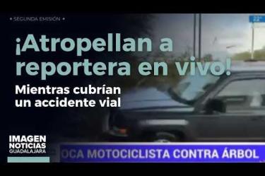 La reportera Alma de la Rosa Flores y el camarógrafo Cristo Martínez, del medio Gama Visión, resultaron lesionados tras ser arrollados por una camioneta mientras cubrían un accidente vial en la Av. Ignacio Morones Prieto, en #Monterrey.
#NoticiasImagen
Síguenos en nuestras redes:
Instagram: https://www.instagram.com/imagentvgdl/
TikTok: https://www.tiktok.com/@imagennoticias
Twitter: https://twitter.com/ImagenTVGDL
Facebook: https://www.facebook.com/ImagenTVGDL/
Visita nuestro sitio Web: https://www.imagentv.com/guadalajara
Mantente siempre informado con las noticias sobre los acontecimientos más importantes a nivel nacional con Carolina Martínez.
¡Déjanos tus comentarios, da like, comparte y suscríbete!