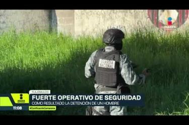 Agentes de la FGR y elementos de la Guardia Nacional realizaron un operativo en una vivienda de Tlajomulco. Las diligencias derivaron en una orden de aprehensión por delitos contra la salud y narcomenudeo.
